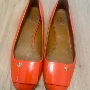 Tory Burch 8M Orange Flats